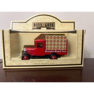 LLEDO 1/64 Diecast 1934 CHEVROLET Delivery Truck Brooke Bond Tea DG26 New!